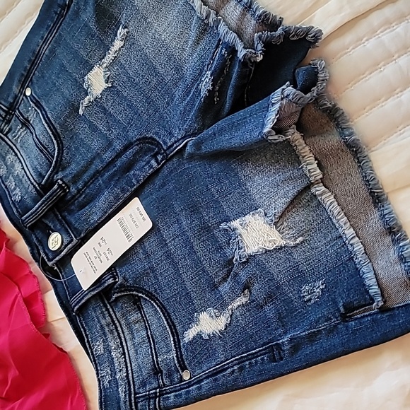 🩷 Bebe Shorts - Picture 2 of 6